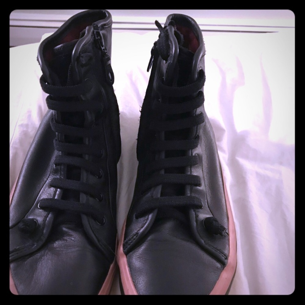 Camper Black leather high top sneakers Size 39